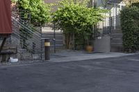 Los Angeles City Streets: Exploring the Urban Landscape