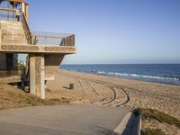 Coastal Architecture in Los Angeles: A Beautiful Day