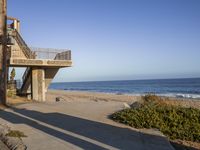 Coastal Architecture in Los Angeles: A Beautiful Day