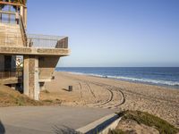 Coastal Architecture in Los Angeles: A Beautiful Day