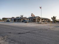 Experience Los Angeles: Motels Amid Desert Landscapes