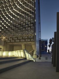 Los Angeles Night: Highrise Architecture in the Metropolis