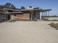 Los Angeles Residential House with Concrete Facade 001