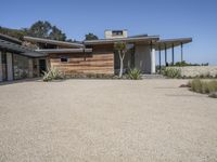 Los Angeles Residential House with Concrete Facade 002