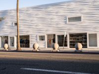 Los Angeles Road: A Stretch of Asphalt in California