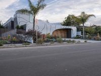 Los Angeles Suburban Homes: Exemplifying Urban Design