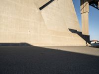 Los Angeles Underpass: Modern Architecture in California