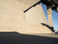 Los Angeles Underpass: Modern Architecture in California