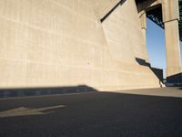Los Angeles Underpass: Modern Architecture in California