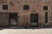 Los Angeles Urban Design: Low Brick Building