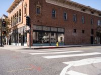 Los Angeles Urban Road: Asphalt and Clear Skies