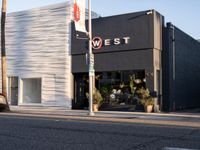 Los Angeles Urban Streets: A View of Modern Architecture