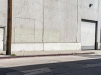 Los Angeles Warehouse: Street Art and City Life 001