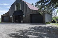 Low Architecture Building in Rural Ontario