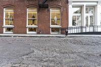Low Building in New York: A Low Profile Home in the City