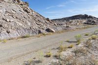 Low Desert Road in Utah Canyonlands 002