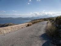 Mallorca Valley Landscape: Clear Sky and Stunning Views