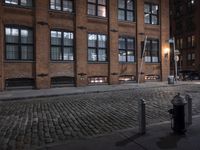 Manhattan City: Street Lights and Iconic Buildings