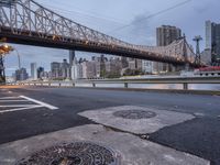 Manhattan: Urban Architecture on a Bridge