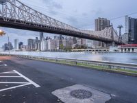 Manhattan: Urban Architecture on a Bridge