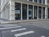 Manhattan: Urban Architecture on City Street