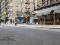 Manhattan: Urban Transportation in the Heart of Downtown