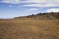 Maui Landscape: Mountain Scenic View