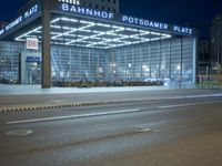 Metropolitan Architecture in Europe: Corporate Headquarters and Modern Design