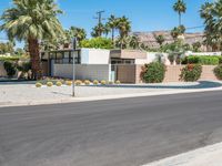 Mid-Century Modern Villa in Palm Springs, California