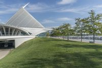 Milwaukee, Wisconsin: Cityscape and Stadium