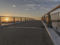 Milwaukee, Wisconsin: Urban Nature Walkway Along the Lake