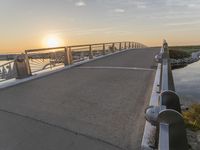 Milwaukee, Wisconsin: Urban Nature Walkway Along the Lake