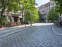 A Day in a Mixed-Use Neighborhood in Berlin: Exploring the Town
