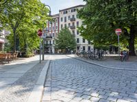 A Day in a Mixed-Use Neighborhood in Berlin: Exploring the Town