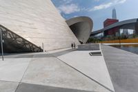 Modern Architecture in the City: Concrete Structure 008