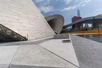 Modern Architecture in the City: Concrete Structure