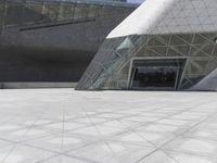Modern Architecture in China: A Spacious Design
