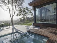 Modern Architecture and Sunshine in Los Angeles, California