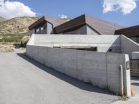 Modern Residential Property with Mountain View in Salt Lake City, Utah