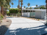 Modern Villa with Palm Trees in Palm Springs, California, USA