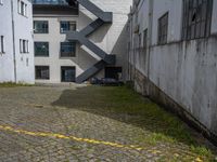 Modern Warehouse in Porto, Portugal with Cobblestone Surfaces