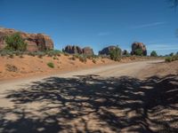 Monument Valley Landscape: USA's Clear Sky Views