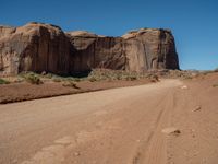 Monument Valley Nature: A Day on Gravel Streets