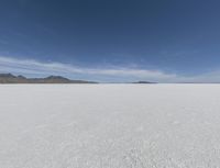 Mountain Lake in Utah: Surrounded by Nature