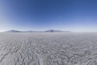 Mountain Landscape in Utah: Freezing Temperatures and Expansive Horizon