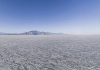 Mountain Landscape in Utah: Freezing Temperatures and Expansive Horizon