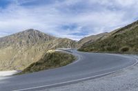 Mountain Pass in New Zealand: A Scenic Drive Through the Highlands