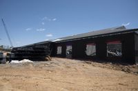 Mountain Range under Clear Skies: A Perfect Day