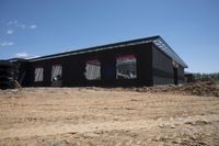 Mountain Range under Clear Skies: A Perfect Day
