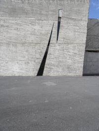 Museum Tenerife: Concrete Walls and Asphalt Floors 001